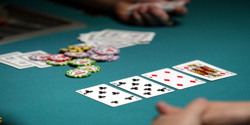Luật Poker Và Những Điều Cược Thủ Cần Biết 3 Các lựa chọn khi chơi Poker